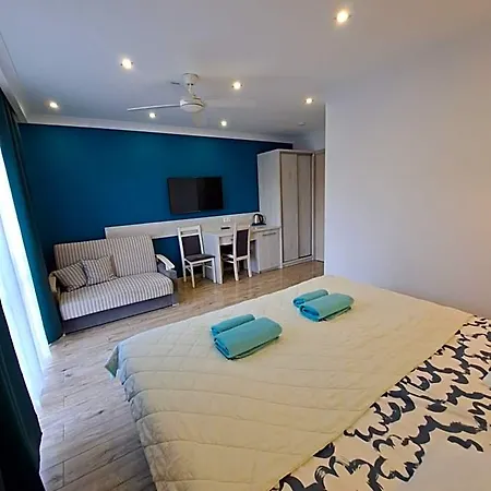 B&B Helios 우스트카
